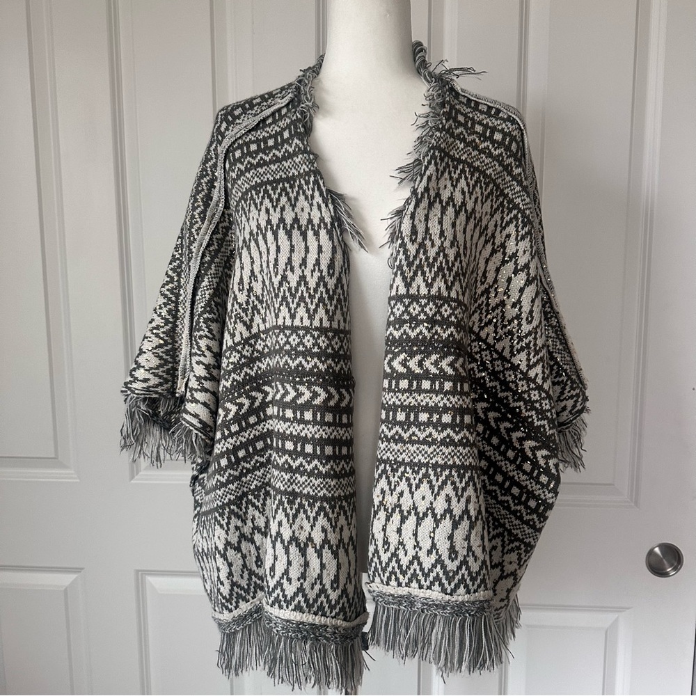 Anthropologie Boho Fringe Sweater Kimono Cardigan Open Front Shawl Wrap Gray OS